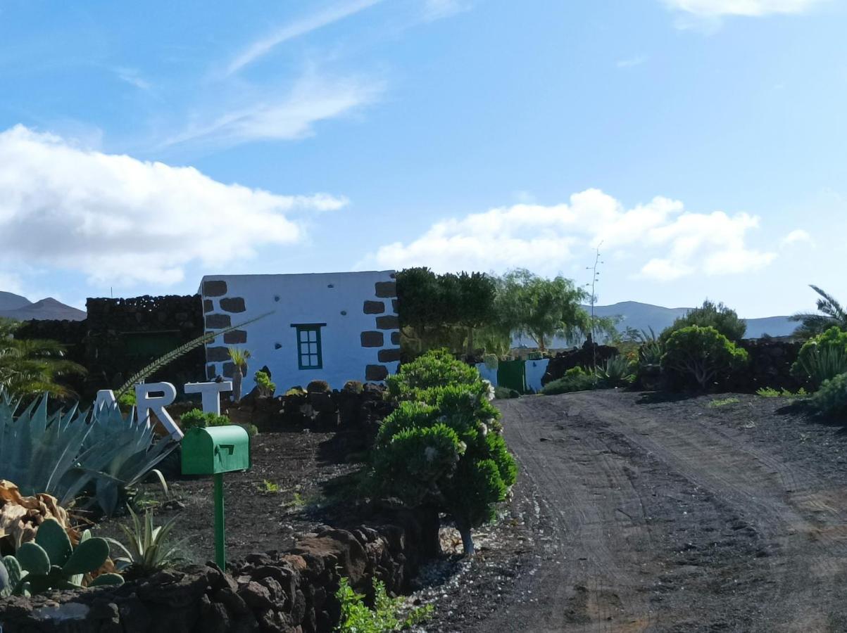 Casa Samarin Guest House Las Brenas Exterior photo